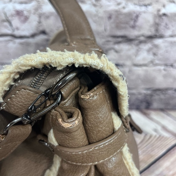 David Jones Paris Satchel Handbag Purse Bag Shearling Edge Tote Handle/s… - Picture 7 of 15